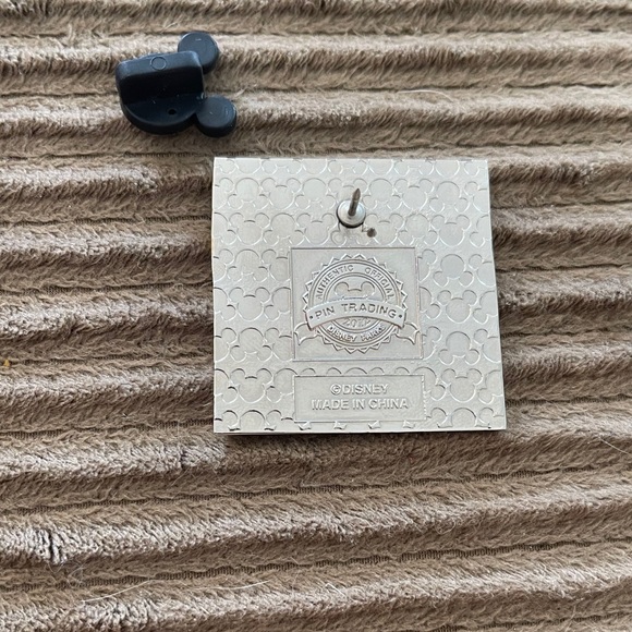 Mickey Disney pin - Picture 2 of 2